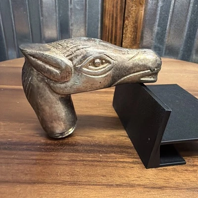 Bastón de latón vintage con mango de bastón y cabeza de caballo Foto 1 de 3