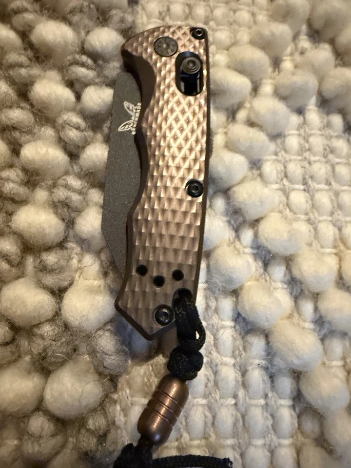 Navaja de Bolsillo Plegable Inmunidad Parcial Hecha en Banco - Excelente Estado Foto 1 de 4