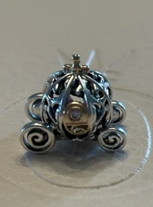 Pandora X Disney 100 Aniversario Cenicienta’s Carriage Charm con Diamante - Imagen 1 de 12