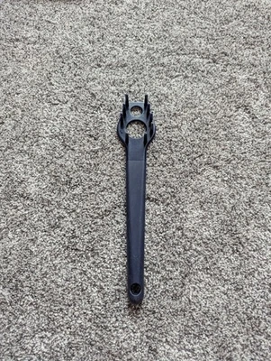 Tupperware Spaghetti Grabber/Measure #3477A-4 (discont.)  Bold Blue Pasta Fork - Image 1 of 4