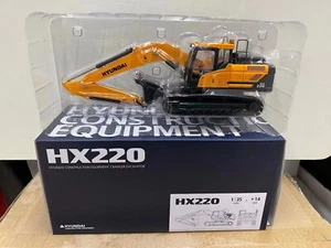 1/35 Scale HYUNDAI HX220 Crawler Excavator Diecast Model Toy Collection Gift - Picture 1 of 9