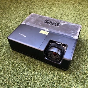Optoma ZU606T-B DLP WUXGA Projector 6000 ANSI Lumens, 3D, 4K and HDR Compatible - Picture 1 of 12