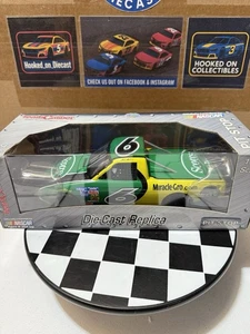 RARE* Mark Martin #6 SCOTTS FORD TRUCK 2006 1/24 Nascar Diecast - Picture 1 of 6