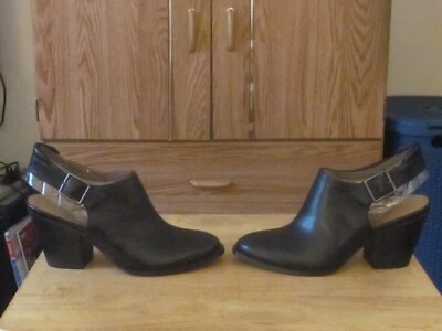 Chinese Laundry "Katrina" Leather Slingback Pumps-New With Box-Size:7M - Image 1 of 4