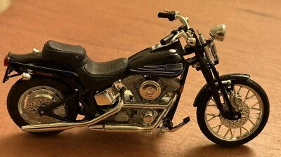 Maisto Harley Davidson BAD BOY Cruiser Motorcycle 1/18 scale Diecast - Image 1 of 4