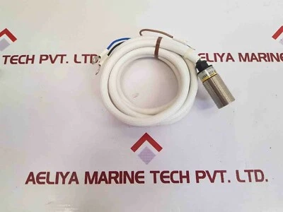 Omron e2e-x5e1 proximity sensor 12-24 vdc 200ma - Image 1 of 4