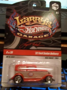 Hot Wheels 2008 Larry's Garage '32 Ford Sedan Delivery #8 initial signed base - Bild 1 von 2