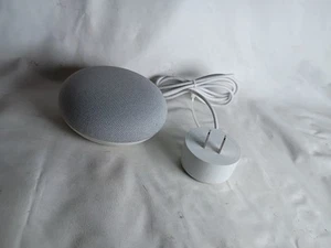 Altavoz inteligente Google Nest Mini 2da generación tiza H2C con cable de alimentación - Imagen 1 de 9
