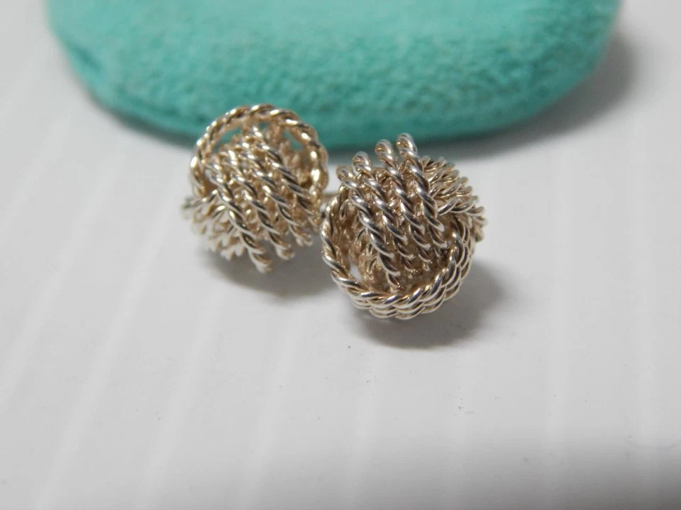 BRINCOS DE MALHA VINTAGE TIFFANY SOMERSET LOVE KNOT PRATA ESTERLINA + BOLSA - Imagem 1 de 3