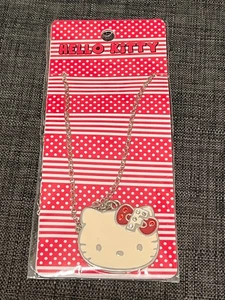 2012 Hello Kitty Chain Necklace Letter P Sanrio - Picture 1 of 3