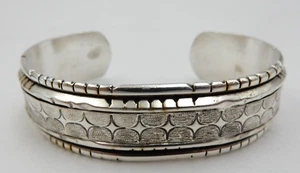 VINTAGE HANDGEFERTIGTES STERLINGSILBER MANSCHETTENARMBAND, PUNZE "J", 33,2 GRAMM, MEXIKO - Bild 1 von 14