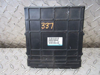 02 三菱 MONTERO 运动电子控制模块 右握 DASH 4X2 6CYL 3.0L — 第 1/4 张图片