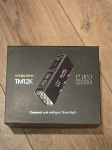 Nitecore TM12K 12.000 Lumen Taschenlampe - Bild 1 von 2