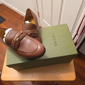 Gucci Shoes - Picture 1 of 4