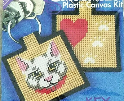 kit Back Street 1001 WHITE SWEETHEART CAT Key Ring plastic canvas  - Image 1 of 4