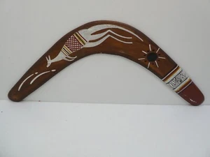 AUSTRALIAN ABORIGINAL HAND PAINTED KANGAROO BOOMERANG SOUVENIR BOOMERANG - Picture 1 of 4