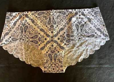 VICTORIA'S SECRET PINK Size L Black White Scalloped Edge Hipster Panty NWT - Image 1 of 4