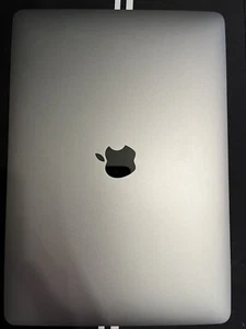 Apple MacBook Air 2020 13.3 Zoll (256GB SSD, M1, 8GB) Laptop - Silber - wie Neu - Bild 1 von 2