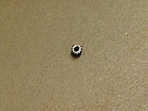 Genuine OEM Lawn-Boy Toro OMC Part 610679 Pinion Gear * US Seller - Picture 1 of 2
