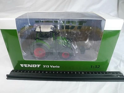 USK 1/32 Scale Fendt 313 Vario Tractor Diecast Model Collection Toy Gift - Image 1 of 4