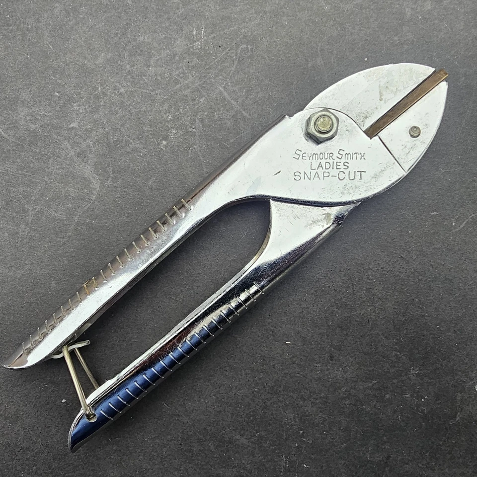 Antiguo Seymour Smith Damas Corte a Presión #118 Nuevo de Lote Antiguo Excelente Estado Foto 1 de 4