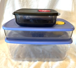 Juego de 3 Tupperware ROCK 'N SERVICE 3 3/4 Qts y 6 tazas azul y 2,5 tazas negro - Imagen 1 de 4