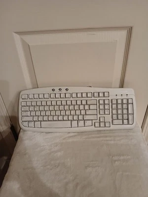 Vintage Microsoft Basic 1.0A Computer Keyboard White PS/2 Compatible - Image 1 of 4