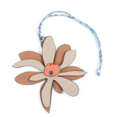 HERMES Charm Petite Ash Magnolia Marrón Naranja Cuero Mujer Foto 1 de 4