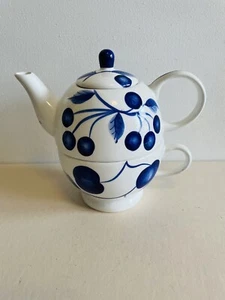 Tea for One Blue & White Stackable Teapot & Cup Set Apples Pears Cherries EUC - Picture 1 of 11