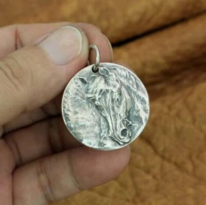 Detail 925 Sterling Silver Horse Pendant Round Punk Jewellery TA202C Dia. 28mm - Picture 1 of 14