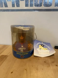 Vince Carter Celebriduck NBA 2002 Toronto Raptors Rubber Duck Basketball - Nuovo con scatola - Foto 1 di 5