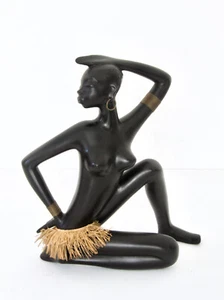 Sculpture of a Posing African Woman by Leopold Anzengruber - Bild 1 von 10