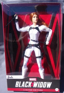 Barbie BLACK WIDOW Marvel version blanche Scarlett Johansson 2019 Mattel GHT82 - Photo 1/5