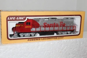 LIFE LIKE #8294 HO GP 38 POWERED  Diesel - Picture 1 of 1