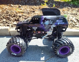 Monster Jam Mohawk Warrior Monster Truck 1:64 Scale Great Clips - Picture 1 of 6