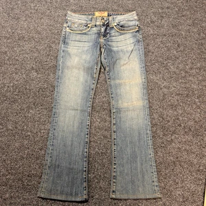 VTG 80s-90's Guess Premium Embroidered Back Pockets Low Rise Denim Jeans Sz. 28 - Picture 1 of 13