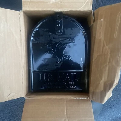 Solar Group E1600B00 Rural Mailbox - Black - Image 1 of 4