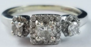 Anillo redondo de oro blanco de 14 k con diamantes de 3 piedras con detalles aprox. 0,3 TCW tamaño 4,75 - Imagen 1 de 11