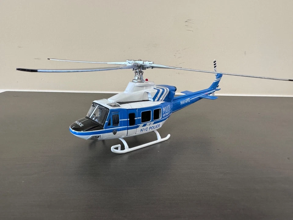 2004 Newray 1/48 Nypd Bell 412 Helicopter N414PD SS-21535A - Image 1 of 4