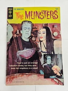 The Munsters #1 Gold Key Comics 1965 TV Photo Cover - Picture 1 of 9