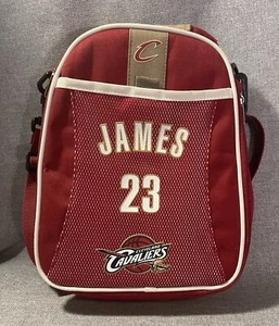 LeBron James 23 Cleveland Cavaliers Soft Brotdose 10x8,5x3,5 - Bild 1 von 8