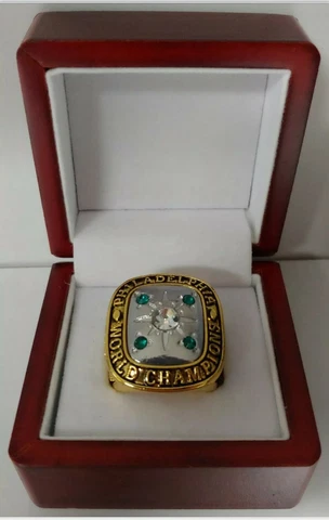 Philadelphia Eagles - 1960 NFL Championship Ring With Wooden Display Box Cover