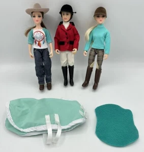 3 Breyer Horse Riders w/  1 Matching Saddle Pad & 1 Blanket - Picture 1 of 2