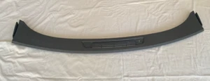 07-12 GMC ACADIA FRONT DASH UPPER DEFROST PANEL  25818825 USED OEM - Picture 1 of 8