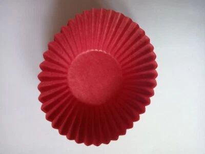 Cupcakes de papel tamaño mediano color rojo Foto 1 de 4