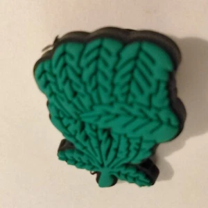 Dije de zapatos de cannabis con forma de hoja verde ecológico con temática natural para adultos - Imagen 1 de 4