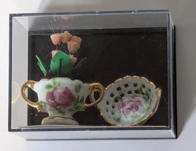Reutter Germany 1.12  pink roses rose in planter - Image 1 of 3