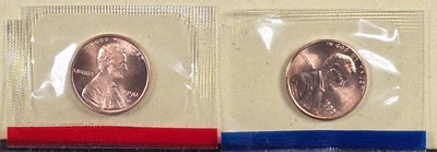 1990 P & D Lincoln Cent Penny 1C Philadelphia Denver in Mint Cello Free Ship Unc - Image 1 of 2