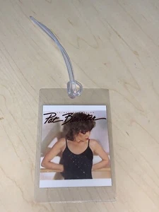 Pat Benatar Gepäckanhänger/Rucksack hängen - Bild 1 von 2