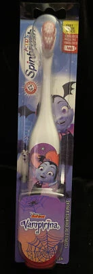 Cepillo giratorio suave para niños Arm & Hammer en VAMPIRINA con pilas AAA Foto 1 de 2